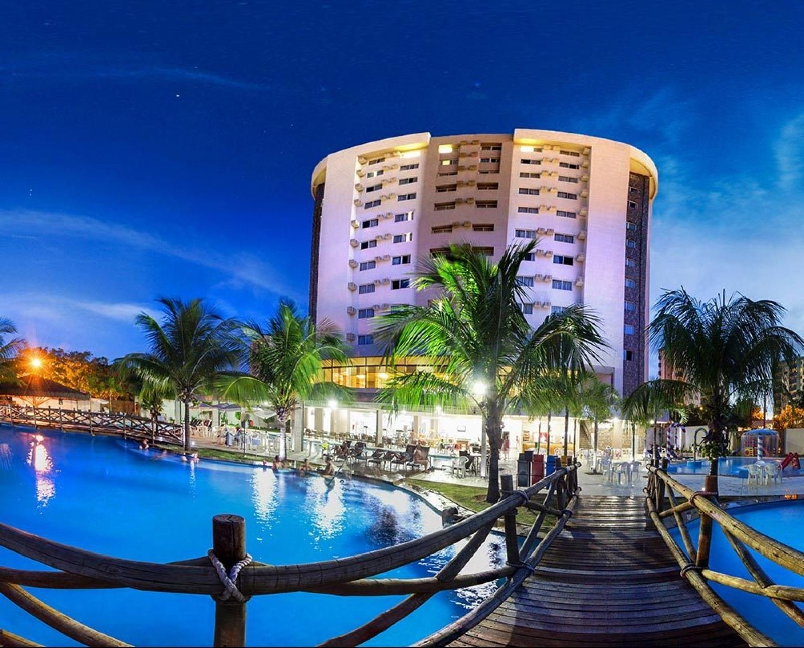 LE JARDIN SUITES em CALDAS NOVAS - GO – condomínio para aluguel por temporada