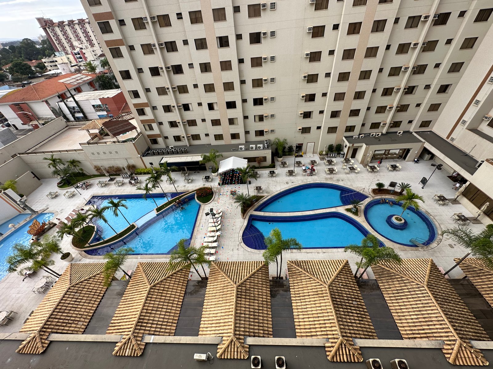 BOULEVARD SUITE HOTEL em CALDAS NOVAS - GO – condomínio para aluguel por temporada