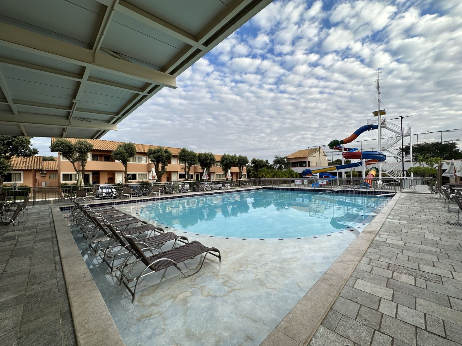 DIROMA FIORI em CALDAS NOVAS - GO – condomínio para aluguel por temporada